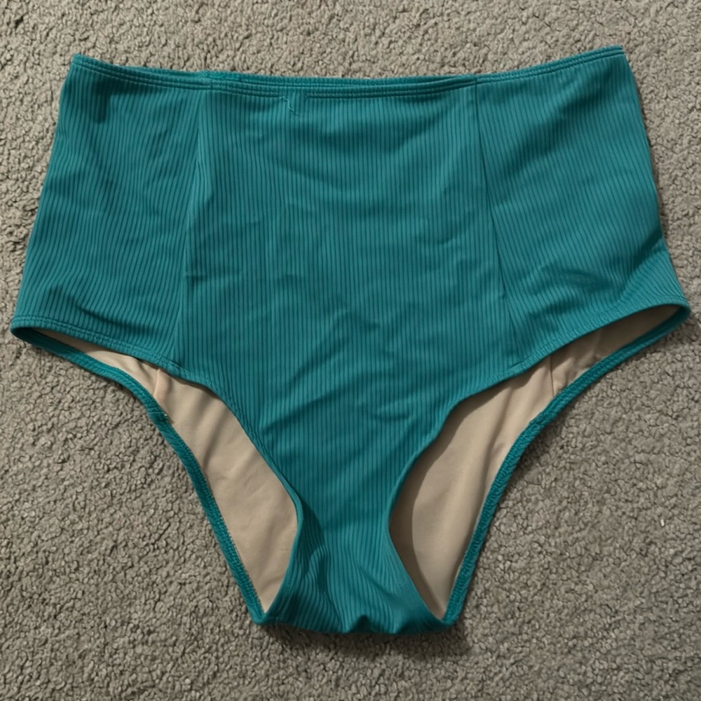 Kortni Jean cut high ribbed bottoms